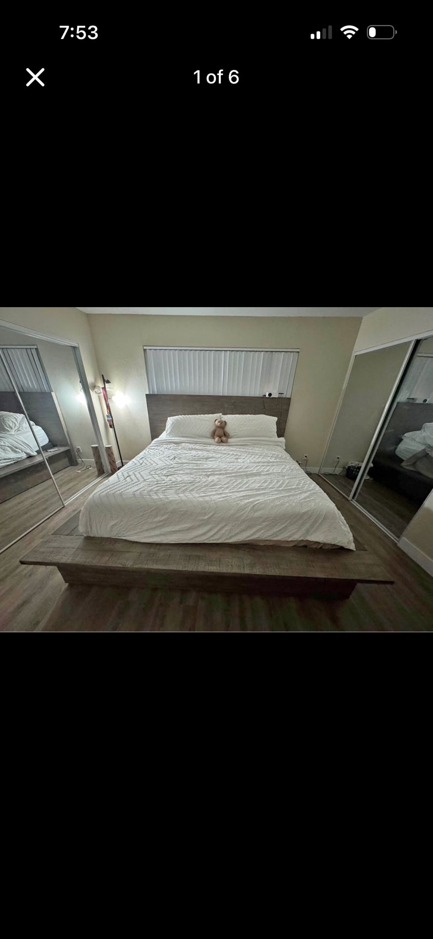 Londer king bed Frame