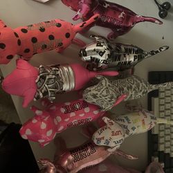 Vs Pink Dogs