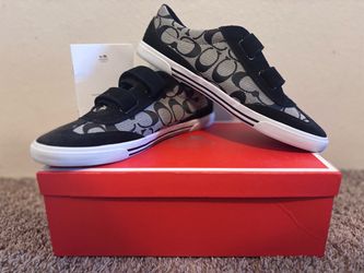 COACH Priya Black and Gray sneaker. Size 10