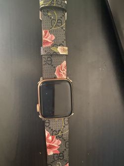 Apple Watch series 5 rose gold