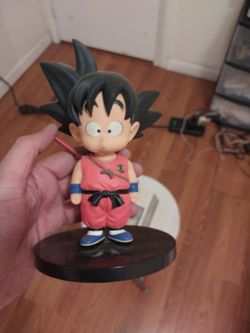 Kid Goku Figure