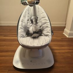 4moms Mama Roo Baby Swing