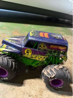Monster jam grave digger RC