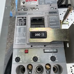 Siemens Sentron 250A Industrial Circuit Breaker HFD63F250 – New Old Stock