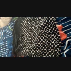 Lv Or Louis Vuitton Tshirt Read Description 