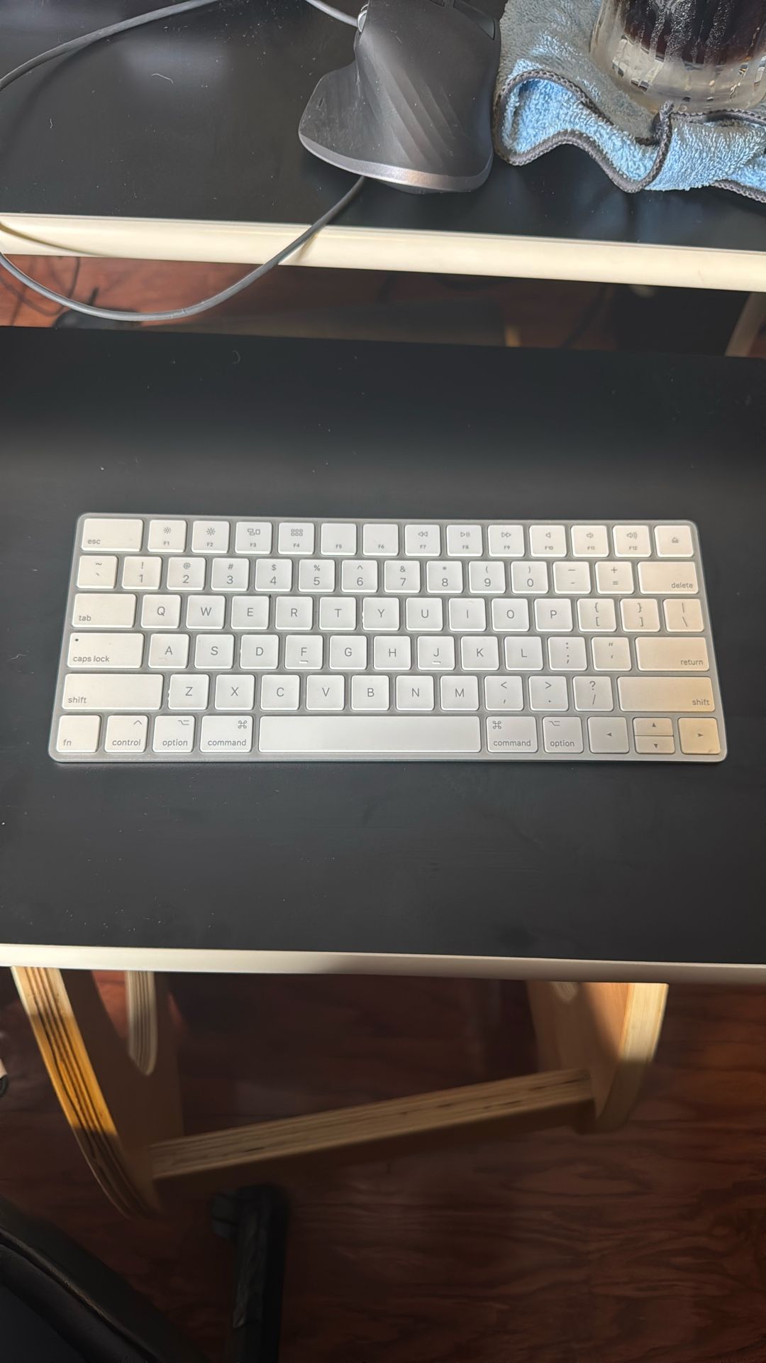 Apple Keyboard 