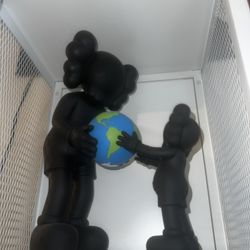 KAWS Collectible Figures "The Promise" Black