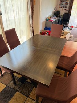 🚚 MOVING SALE – Solid Wood Convertible Dining Table Set (Seats 4–6)