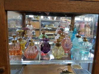 Vintage collectible perfume bottles IRice etc 19 available
