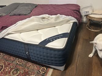 Queen Size Bed w frame