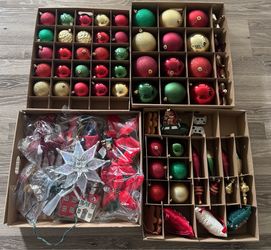 Retired Target Wondershop Yuletide Fable 85-Piece Christmas Ornament Set