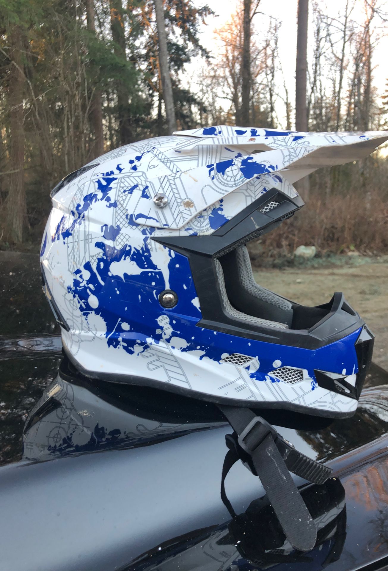 Mtb/ dirt bike helmet