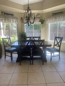 Dining table with leaf