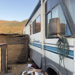 RV FOR SALE/fixer Upper/ACCEPTING OFFERS