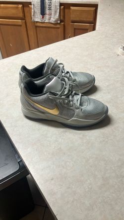 Basketball shoes ja’s