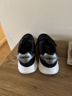 Women Adidas’s Shoes Size 7