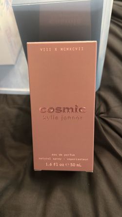 Kylie Jenner Cosmic Eau de Parfum (50 mL / 1.6 oz)  For Women
