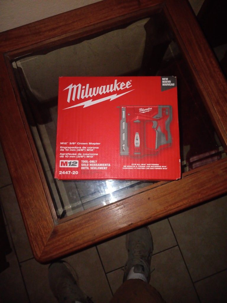 Milwaukee m twelve staple gun brand new