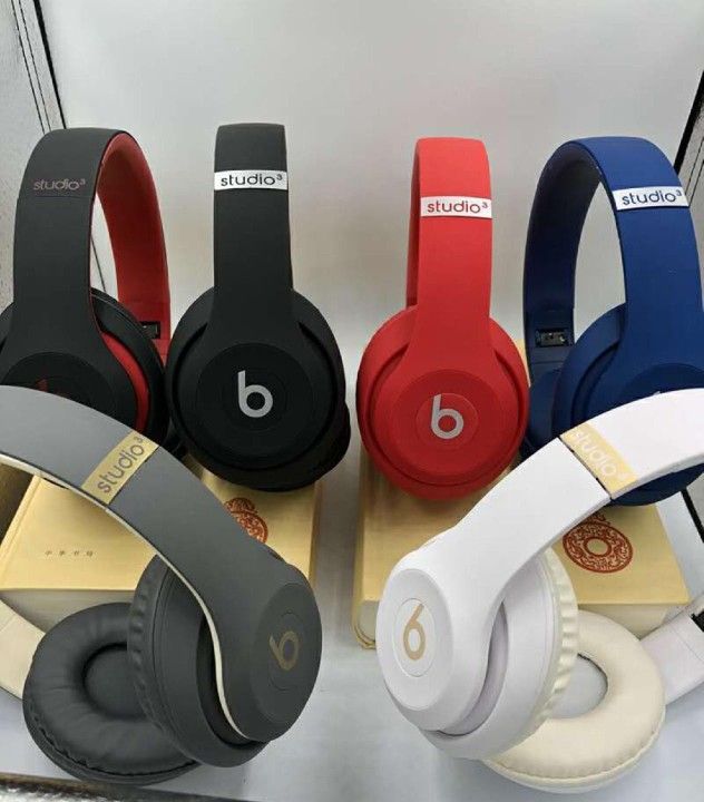 Brand new  beats studio 3 Wireless  6 Different colors WHITE,BLACK,RED,BLUE,GRAY,BLACK AND RED