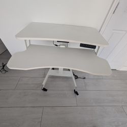 Mobile Desk Workstation with Electric Standing Desk