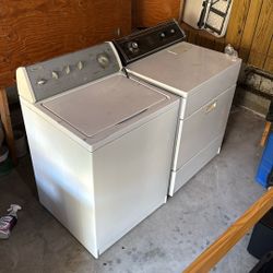 Whirlpool Washer And Dryer Set
