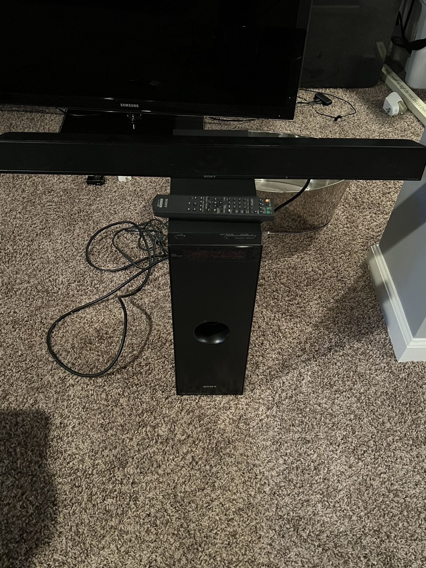 Sony Soundbar And Sub w/remote