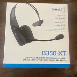 Lightweight, Noise-cancelling Headset 