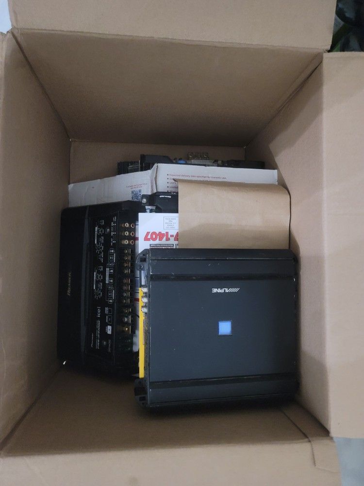 Box Of 6 Car Audio Amps /parts/repair/use Now