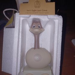 Precious Moments "Isn't Eight Just Great" Figurine #8
Collectible Precious Moments porcelain figurine.