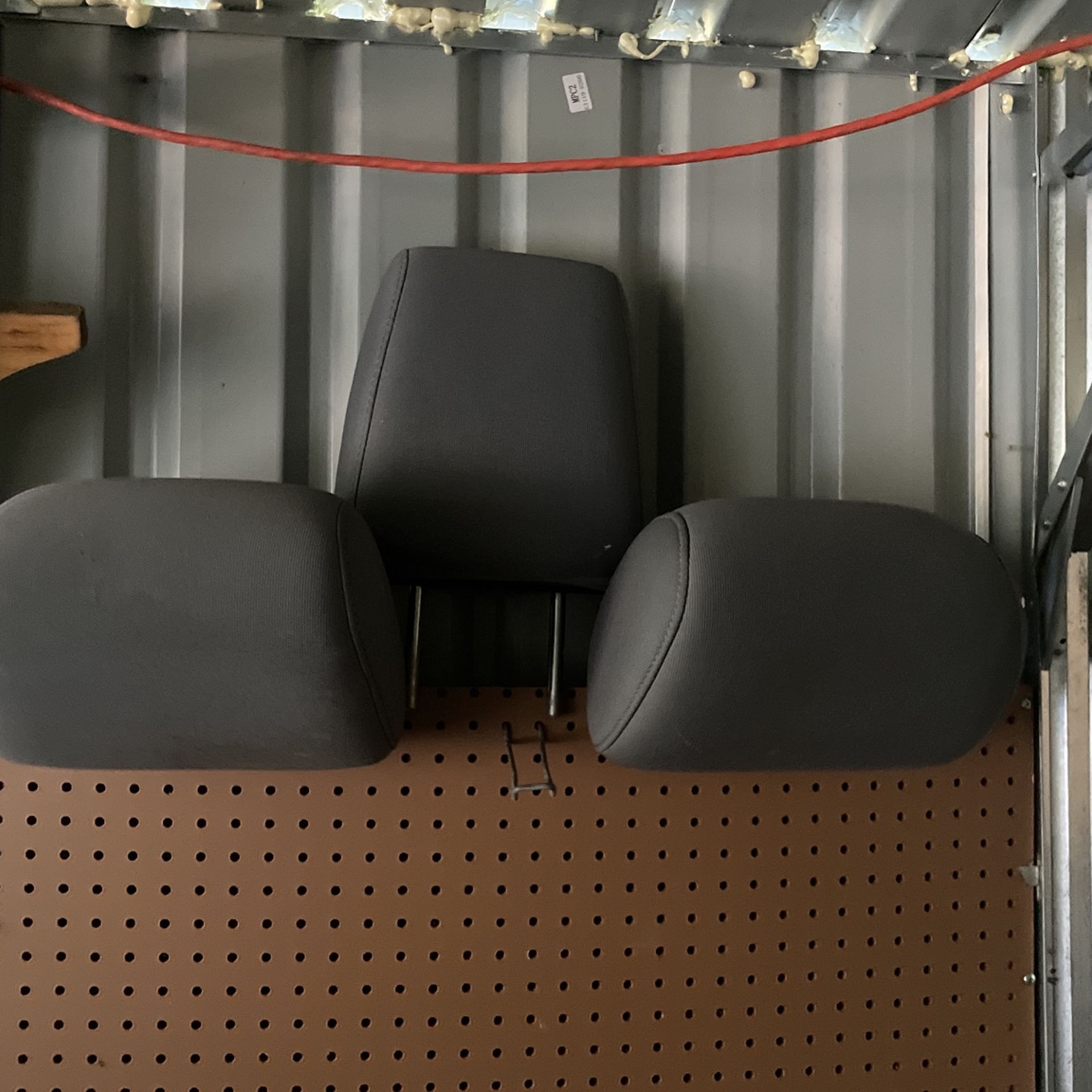 F 350 Headrest