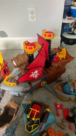 Imaginext Shark Bite Pirate Ship Playset