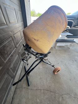 CEMENT MIXER