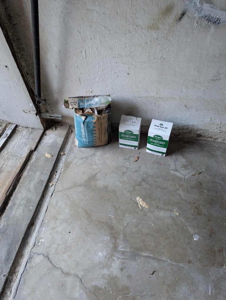 FREE THINSET & 2 BOXES FASTSET 20
