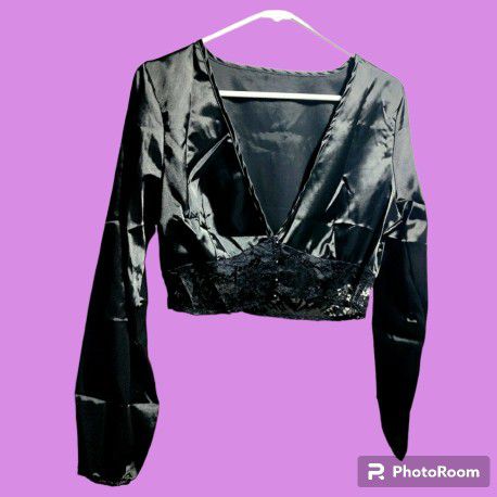 NEW Size Medium Women's Night Shirt-- Black With Lace Trim