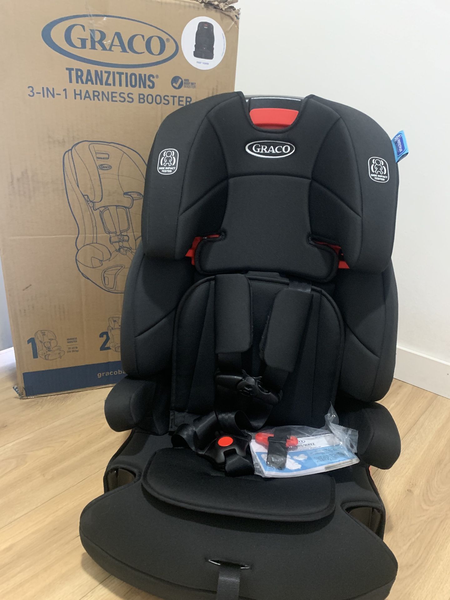 New Graco Booster Seat ( Car seat)