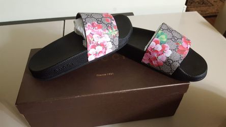 Gucci slippers