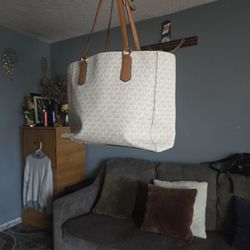 Brand New Michael Kors Pocket Tote 