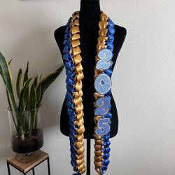 Graduation lei 