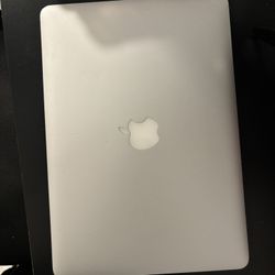 MacBook Air 2017 Model 13in