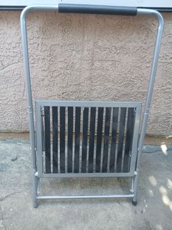 Folding Step Stool with Handle