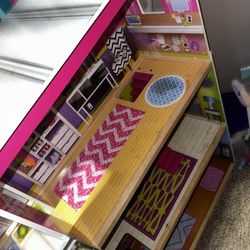 Doll House 