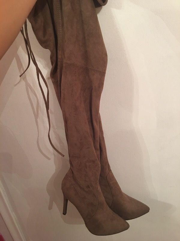 Thigh boots