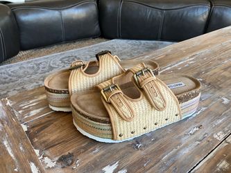 Platform Sandals!