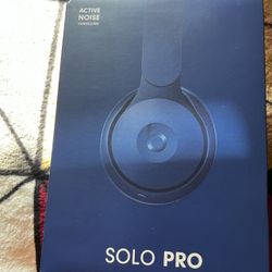 Beats Solo Pro