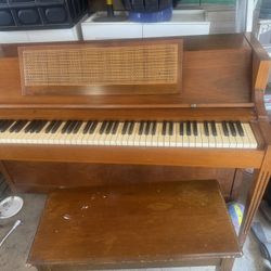 Free Piano