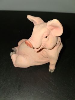 VINTAGE HAND CRAFTED CUTE PIGGY CLEAN