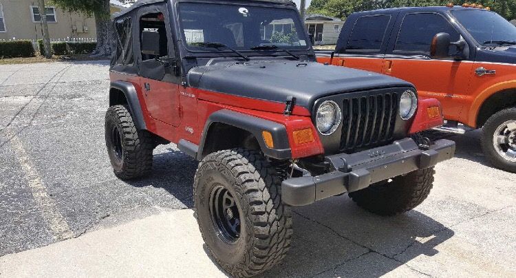 2002 Jeep Wrangler 4 x 4 cold AC runs good