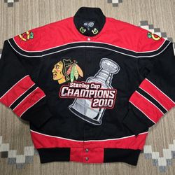 G-lll CHICAGO BLACKHAWKS NHL Stanley Cup Champions 2010 Size Medium