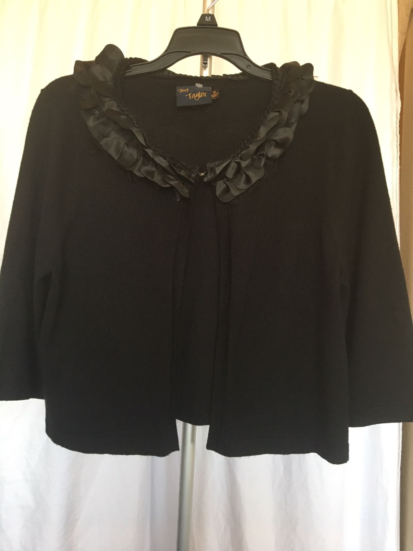NAME BRAND BLACK CARDIGAN