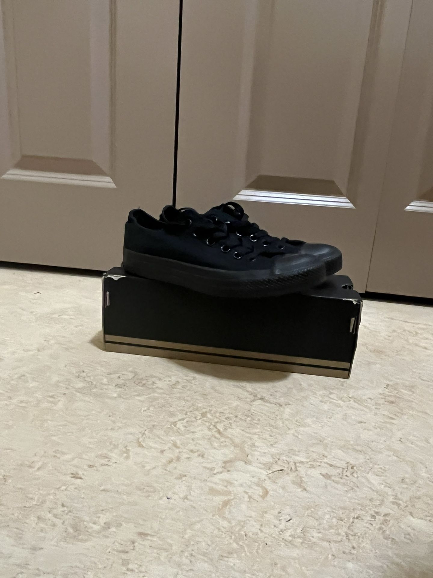 All Black Low Converse | Size 5.5 Men